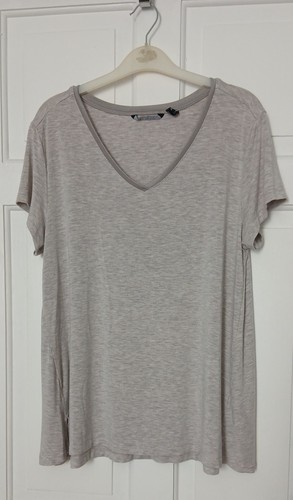 Halston neck short - by,