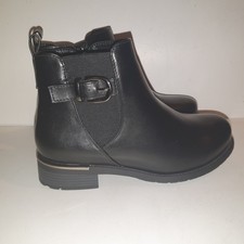 NEW Ladies Size 5 EEEEEE