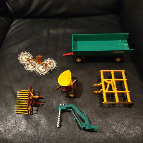 Britains farm vehicles 8 - x,
