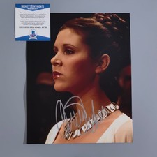 Carrie Fisher Signed 8x10