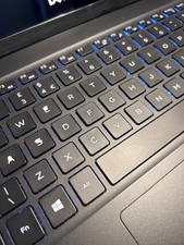 Dell Latitude 3390 2in1 i5-8250U 16GB DDR4 500GB WIN 11Pro Excellent NEW Battery