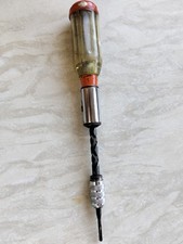 Leyris Pump Action Ratchet Screwdriver with Additional Bits