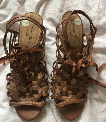 Ladies wide fit - brown, wedge