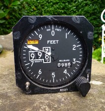 UK Military Aircraft ALTIMETER Altitude Pressure gauge indicator Elliot Type 81