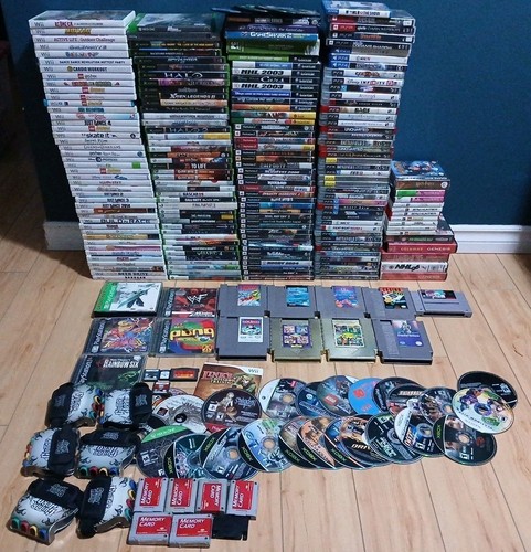 Video games accessories lot - games, &