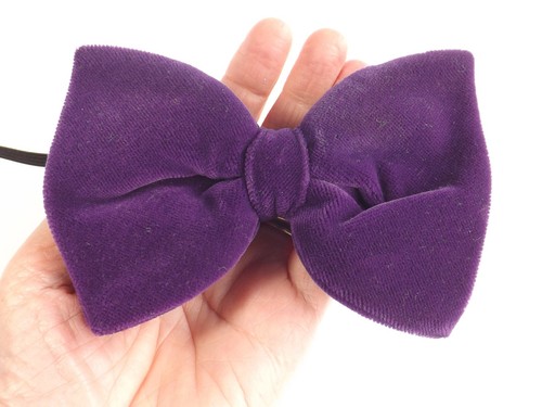 Vintage 1960s 1970s - , bow