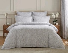  Dorma Winchester Bedspread double/King size Light Grey