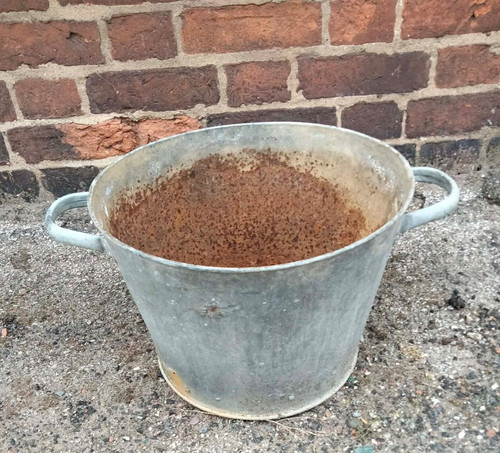 Vintage galvanised tub with - , 2
