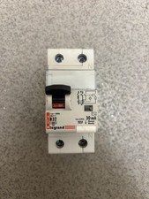 LEGRAND 32 AMP TYPE B 6kA 30mA
