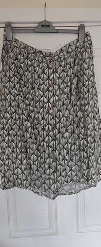 Pair ladies skirts - pair,