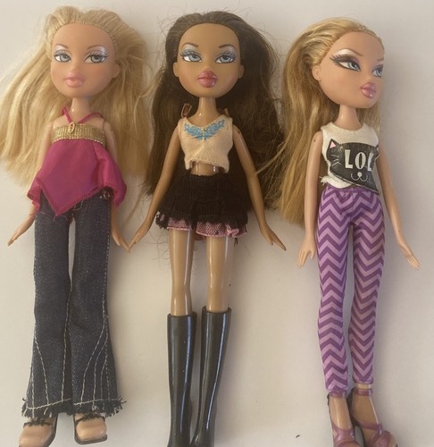 Bratz doll bundle dressed - doll,