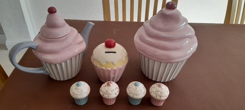 Novelty tea pot - tea, biscuit