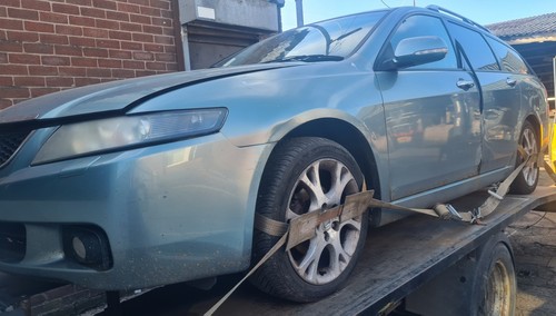 Honda accord 2004 breaking - honda,