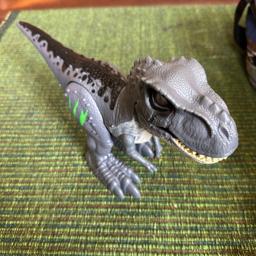 Zuru robo alive - zuru, attacking