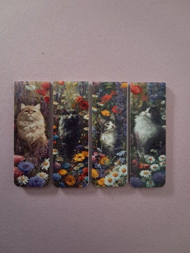 Set magnetic bookmarks - of,