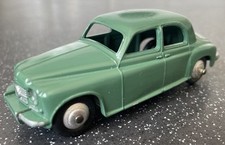 Dinky Toys 140B/156 Rover 75 in Green - Superb Restoration!