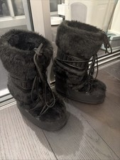 Moon Boots Black Fur