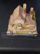 Miniature cottage sculpture