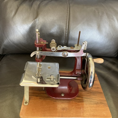 Vintage miniature sewing - miniature,
