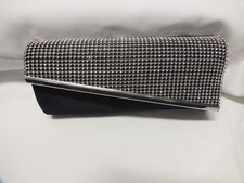 Atmosphere black purse with