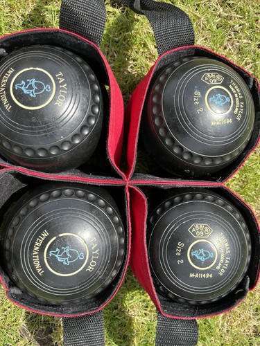 Taylor lawn bowls size - taylor, set
