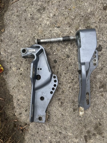 Pair transom brackets 50hp - brackets,