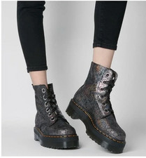 Dr. Martens Molly Metallic