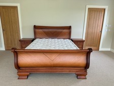 Solid Wood Bedroom Furniture Set