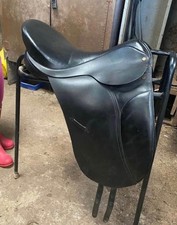 18 inch dressage saddle