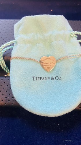 Tiffany return to - &,