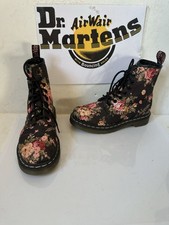 Dr. Martens Castel Boots Size