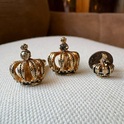 Vtg crown design - vtg, three