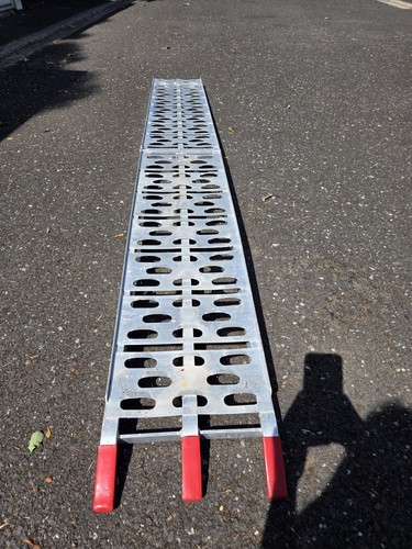 The ramp people folding - the,