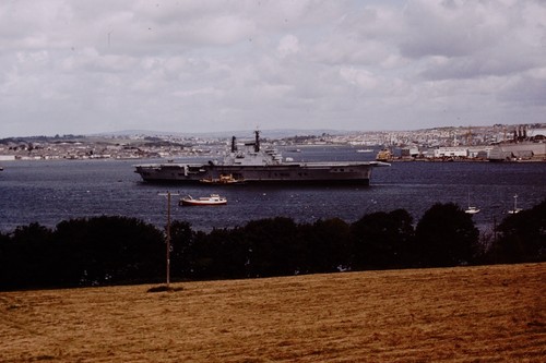 Naval ship shipping boat - shipping,