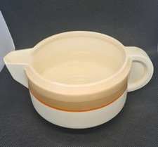 Clarice Cliff Odlion Shaped