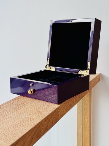 Purple lacquered wooden - lacquered,