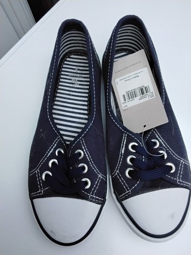 Women canvas shoes size 3 - tu,