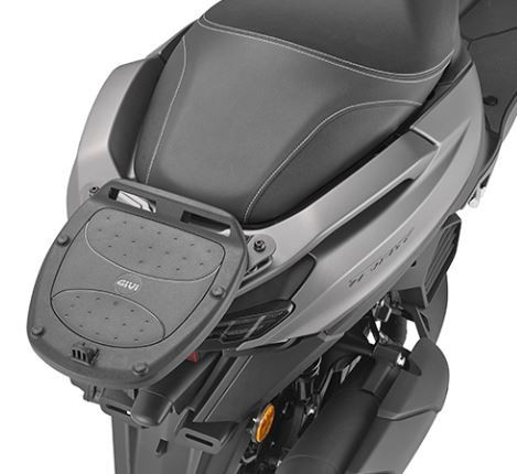 Specific rear attachment - , for