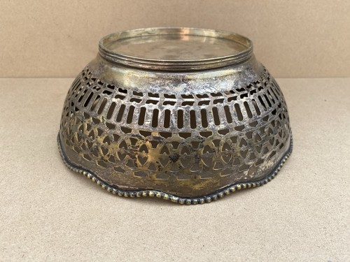 Pierced scalloped edge brass - scalloped,