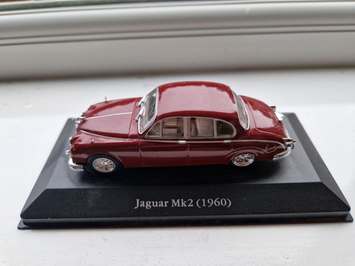 Scale model car jaguar - 1/43,