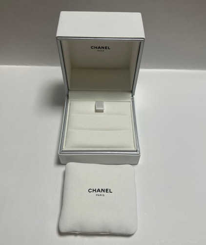 Chanel jewelry ring empty - ,