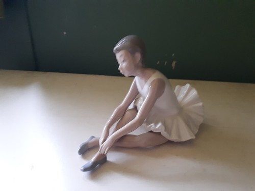 Nao lladró 2 seated - lladró, –