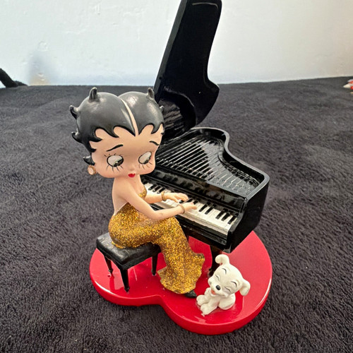 Vintage betty boop resin - betty,