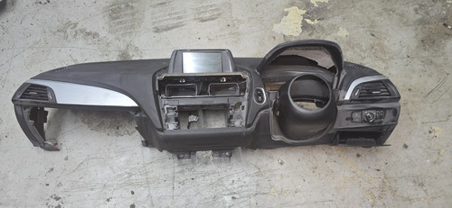 Interior dashboard bmw 1 - dashboard,