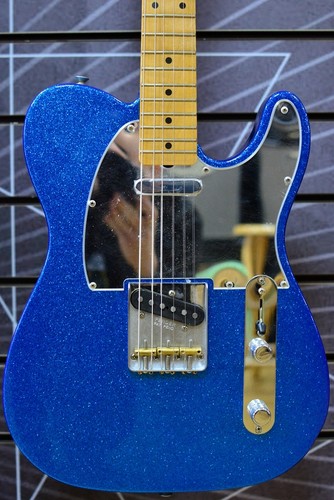 Fender artist mascis - j,