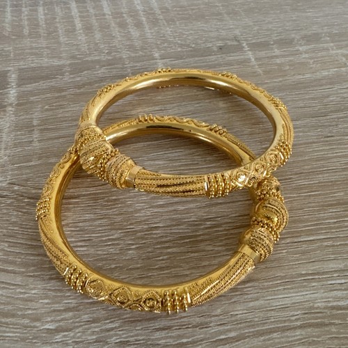 22ct gold bangle - gold, 58g