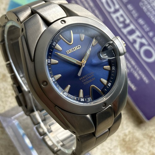 Seiko watch titanium 8f32 haq - titanium,