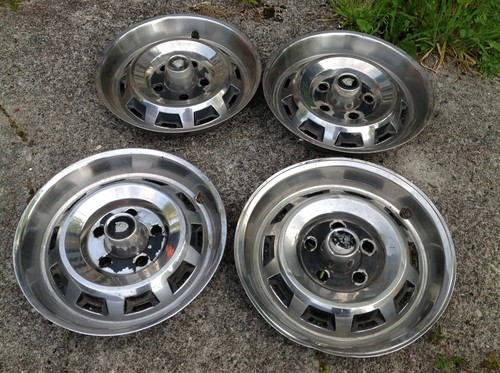 Jaguar xj6 series hub caps - xj6,