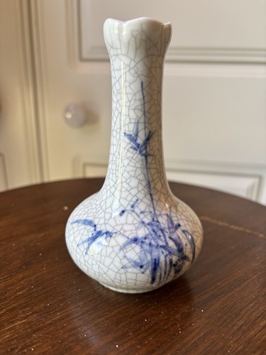Small single flower vase - small,