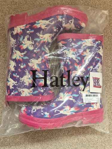 Brand new beautiful girls - brand,